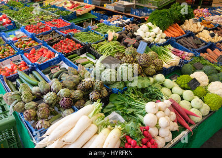 Verschiedene Gemüse, Anzeige, Viktualienmarkt, München, Upper Bavaria, Bavaria, Germany Stockfoto