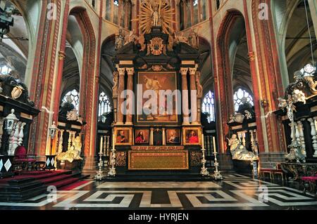 Innenraum des historischen Stadtteils in Burgge Salvatorskathedraal Kathedrale. Stockfoto