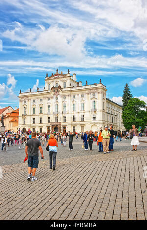 Prag, Tschechische Republik - 10. Juni 2012: Palast des Erzbischofs in Prag, Tschechische Republik Stockfoto