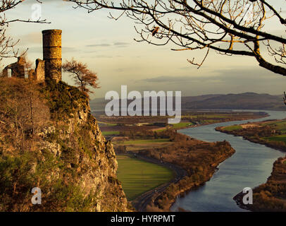 Malerische Aussicht auf das Tal des Flusses Tay von der Spitze des Kinnoull Hill Stockfoto