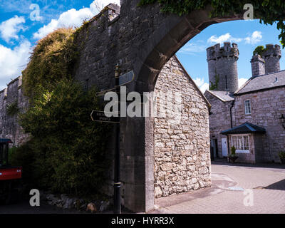 Das schöne Schloss und Gärten von Bodelwyddan Schloss in Nord-Wales Stockfoto