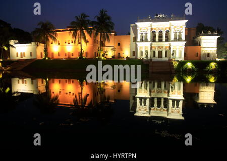 Der Baro Sardar Bari in Sonargaon. Es ist eines der schönsten Beispiele einer Wohnanlage der Kolonialzeit, erbaut auf den Ruinen einer früheren Musli Stockfoto