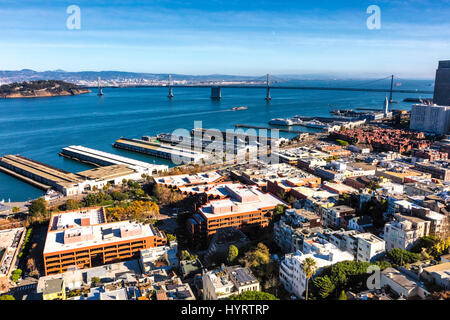 San Francisco Downtown, Kalifornien mit dem Embarcadero und Bay Bridge Stockfoto