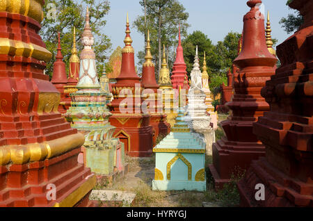 Pergodas hinter buddhistische Tempel, Siem Reap, Kambodscha, Asien Stockfoto