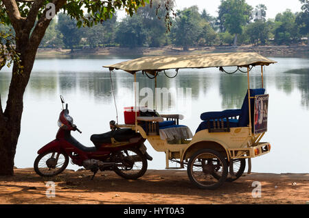 Motorrad Tuk-Tuk See bei Angkor Wat, Siem Reap, Kambodscha Stockfoto