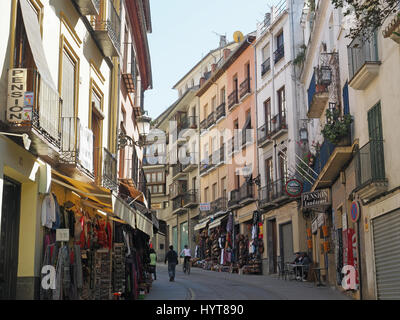 Blick auf traditionelle Straßenszene in Granada Spanien Stockfoto
