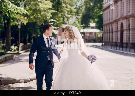 schöne Hochzeitspaar Stockfoto