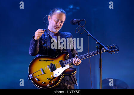 BARCELONA - 3 JUN: Radiohead (Band) führen im Konzert beim Festival Primavera Sound 2016 am 3. Juni 2016 in Barcelona, Spanien. Stockfoto