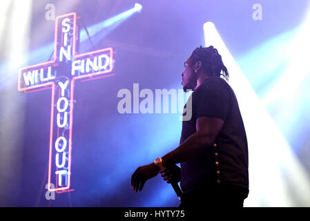 BARCELONA - 4 JUN: Dwele T (Hip-Hop-Band) führen im Konzert beim Festival Primavera Sound 2016 am 4. Juni 2016 in Barcelona, Spanien. Stockfoto