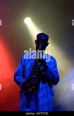 BARCELONA - 4 JUN: Orchestra Baobab (Afro-Cuban-Karibik-Fusion-Band) führen im Konzert beim Festival Primavera Sound 2016 am 4. Juni 2016 in Barcelon Stockfoto