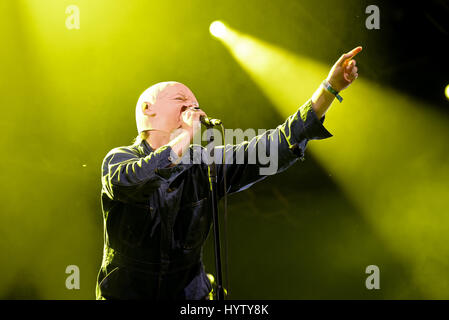 BARCELONA - 4 JUN: Ty Segall und Straßenräuber (Punk-Rock-Band) führen in Konzert im Primavera Sound Festival 2016 auf 4. Juni 2016 in Barcelona, Spanien. Stockfoto