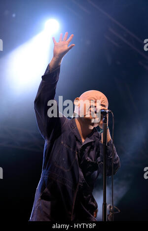 BARCELONA - 4 JUN: Ty Segall und Straßenräuber (Punk-Rock-Band) führen in Konzert im Primavera Sound Festival 2016 auf 4. Juni 2016 in Barcelona, Spanien. Stockfoto