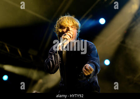 BARCELONA - 4 JUN: Ty Segall und Straßenräuber (Punk-Rock-Band) führen in Konzert im Primavera Sound Festival 2016 auf 4. Juni 2016 in Barcelona, Spanien. Stockfoto