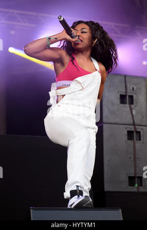 BARCELONA - 16 JUN: Lady Leshurr (Rapper, Sänger und Produzent) führt im Konzert beim Sonar Festival am 16. Juni 2016 in Barcelona, Spanien. Stockfoto