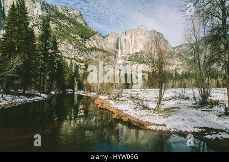 Yosemite Falls im Yosemite, Kalifornien, USA Stockfoto