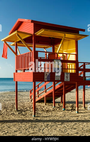 Rettungsschwimmer Haus, Luquillo Public Beach, Luquillo, Puerto Rico Stockfoto