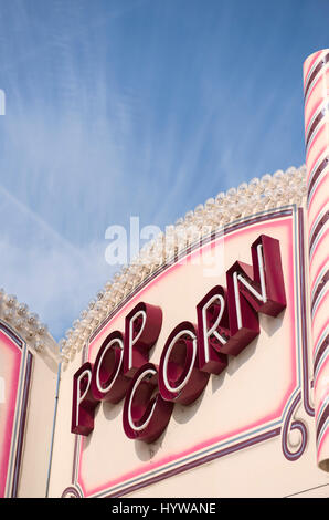 Stall auf einer Kirmes Popcorn zu verkaufen Stockfoto