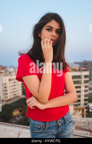 HANDOUT - Aranya Johar, 18 jährige Studentin aus Mumbai in Mumbai, Indien, 15. März 2017 fotografiert. Mit deutlichen Worten zur Aussprache über Gender-Fragen ist die junge Frau in sozialen Medien rund um den Globus präsent.    (Achtung Redaktion: redaktionelle Verwendung nur IN Verbindung mit aktuellen REPORTING/obligatorischen CREDIT: "Tanay Kadel/Dpa") Foto: Tanay Kadel/dpa Stockfoto