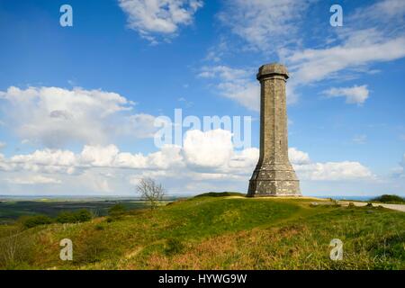 Portesham, Dorset, UK.  26. April 2017.  Großbritannien Wetter.  Sonnenschein am Hardy-Denkmal in der Nähe von Portesham in Dorset.  Hardys Denkmal Comemorates Vice-Admiral Sir Thomas Masterman Hardy, die Flagge Kapitän unter Nelson an Bord der HMS Victory in der Schlacht von Trafalgar war.  Hardy lebte in dem nahe gelegenen Dorf Portesham.  Das Denkmal ist im Besitz des National Trust.  Bildnachweis: Graham Hunt/Alamy Live-Nachrichten Stockfoto