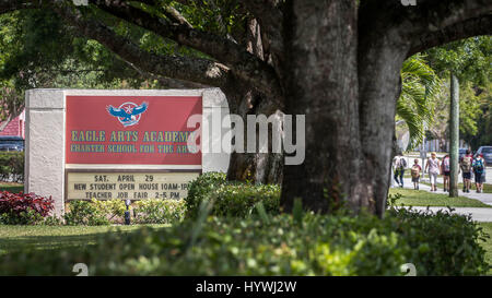 Wellington, Florida, USA. 26. April 2017. Adler Akademie der Künste bei 1000 Wellington Spur in Wellington, Florida am 26. April 2017. Bildnachweis: Allen Eyestone/The Palm Beach Post/ZUMA Draht/Alamy Live-Nachrichten Stockfoto