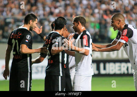 Belo Horizonte, Brasilien. 26. April 2017. PAR, Spiel für die Copa Libertadores 2017 gültig gehalten bei der Arena Independencia, Belo Horizonte, MG. Credit: Dudu Macedo/FotoArena/Alamy Live News Stockfoto