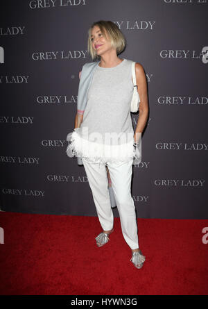 Los Angeles, Ca, USA. 26. April 2017. Sharon Stone, bei Premiere von pataphysische Produktion "graue Lady" in den Landmark-Theatern In Kalifornien am 26. April 2017. Bildnachweis: Fs/Medien Punch/Alamy Live-Nachrichten