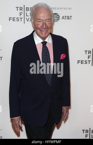 New York, USA. 26. April 2017. Christopher Plummer besucht "Die Ausnahme" Vorführung beim BMCC bei PAC während des 2017 Tribeca Film Festival am 26. April 2017 in New York, USA. Bildnachweis: AKPhoto/Alamy Live-Nachrichten Stockfoto