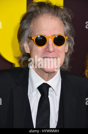 Los Angeles, USA. 6. April 2017. Richard Lewis Netflix Sandy Brexler Premiere am Arclight Theater in Los Angeles angekommen. 6. April 2017. Bildnachweis: Longifilis/USA/Alamy Live-Nachrichten Stockfoto