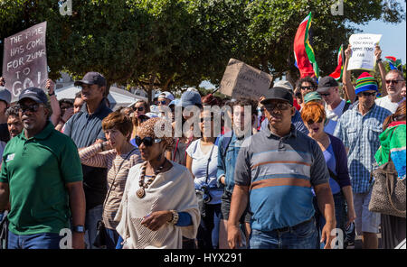 Cape Town, South Africa, 7. April 2017, öffentlichen Protest März Parlamentsgebäude für Präsident Zuma tritt, Credit: Mo Bassa/Alamy Live News Stockfoto