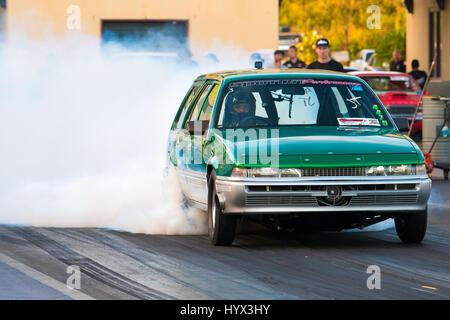 Sydney, Australien 7. April 2017: Sydney Jamboree Drag Racing Event - im Bild ist die Qualifikationsrunden der Sitzung. -Die Veranstaltung statt findet am Sydney Dragway über die 7. & 8. April. Bildnachweis: Mjmediabox / Alamy Live News Stockfoto