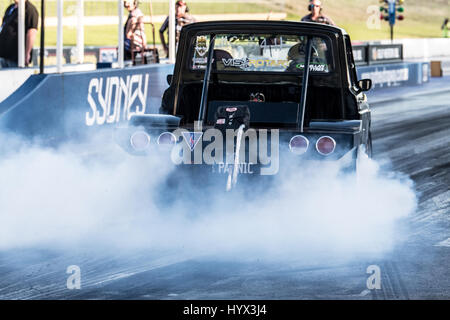 Sydney, Australien 7. April 2017: Sydney Jamboree Drag Racing Event - im Bild ist die Qualifikationsrunden der Sitzung. -Die Veranstaltung statt findet am Sydney Dragway über die 7. & 8. April. Bildnachweis: Mjmediabox / Alamy Live News Stockfoto