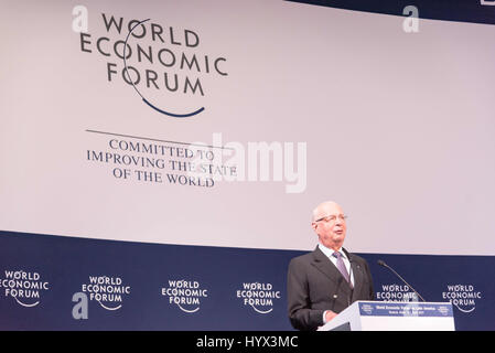 Buenos Aires, Argentinien. 7. April 2017.  Klaus Schwab während des Weltwirtschaftsforums 2017 auf Lateinamerika 2017 Kredit: Maximiliano Javier Ramos/ZUMA Draht/Alamy Live-Nachrichten Stockfoto