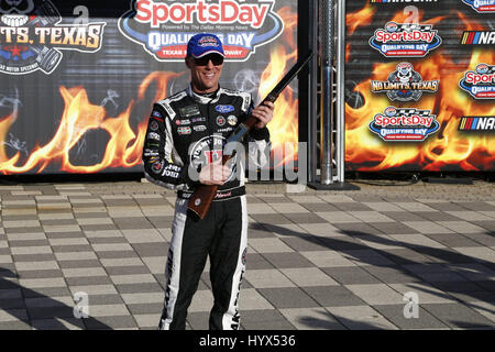 Ft. Worth, Texas, USA. 7. April 2017. 7. April 2017 - ft. Worth, Texas, USA: Kevin Harvick (4) gewinnt den Pole Award für das O'Reilly Auto Teile 500 auf dem Texas Motor Speedway in ft. Worth, Texas. Bildnachweis: Justin R. Noe Asp Inc/ASP/ZUMA Draht/Alamy Live-Nachrichten Stockfoto