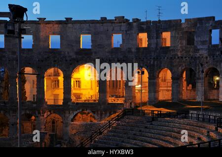 Kroatien, Pula, Pula Arena ist der Name der das Amphitheater befindet sich in Pula, Kroatien Stockfoto
