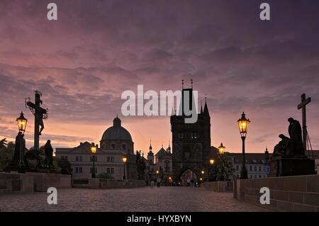 Karlsbrücke in Prag Stockfoto