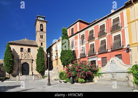 Kirche von Santa Ana in Plaza Nueva Granada, Andalusien, Spanien Stockfoto