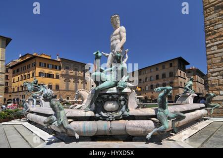 Brunnen von Neptun ist ein Brunnen in Florenz, Italien, befindet sich auf der Piazza della Signoria vor dem Palazzo Vecchio Stockfoto