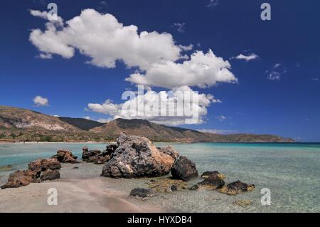 Elafonisos Strand auf der Südwest-Küste von Kreta Insel in Griechenland, als eine der herrlichsten Strände in Europa bewertet. Stockfoto