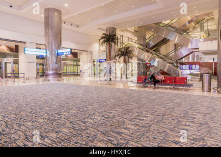 Dubai, Vae - 7. März 2017: Der internationale Flughafen von Dubai". Der internationale Flughafen von Dubai ist die primäre Flughafen Dubai dienen. Stockfoto