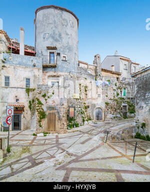 Landschaftliche Sehenswürdigkeit in Vico Garganico, altes Dorf in der Provinz Foggia, Apulien (Italien) Stockfoto