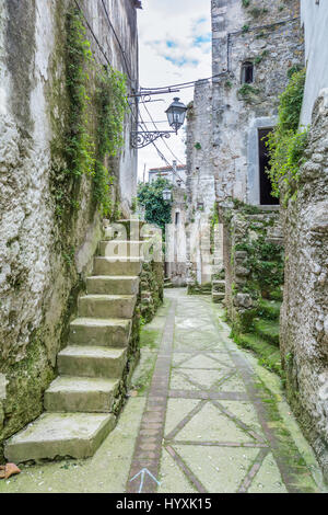 Landschaftliche Sehenswürdigkeit in Vico Garganico, altes Dorf in der Provinz Foggia, Apulien (Italien) Stockfoto