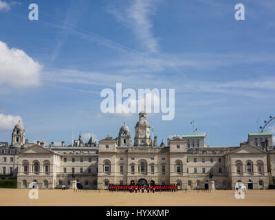 Eine Armee Parade auf Horseguards Parade in London Stockfoto