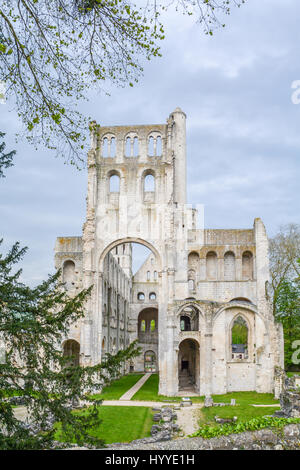 Jumieges Abbey, ruiniert Benediktiner-Kloster in der Normandie (Frankreich), Mai-07-2016 Stockfoto