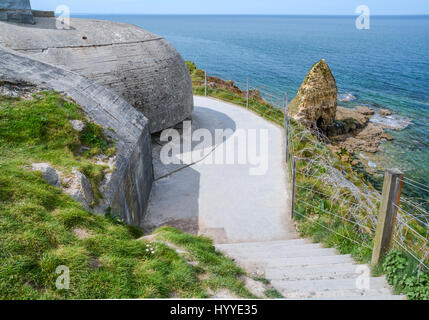 Deutsche Bunker bewachen Point du Hoc, Normandie, Frankreich, Mai-08-2016 Stockfoto