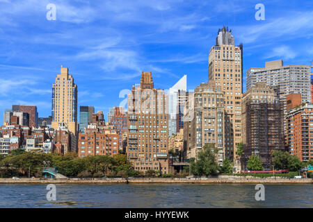 Wohngebäude, Hochhäuser auf dem East River, Manhattan, New York City, New York, USA Stockfoto