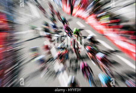 Rennradler, gezoomt, Radfahren Rennen Volta de Catalunya, Catalunya Tour 2017, Barcelona, Katalonien, Spanien Stockfoto