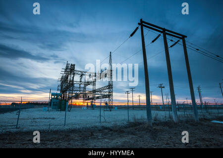 Elektrische Sub-Station bei Sonnenuntergang Stockfoto