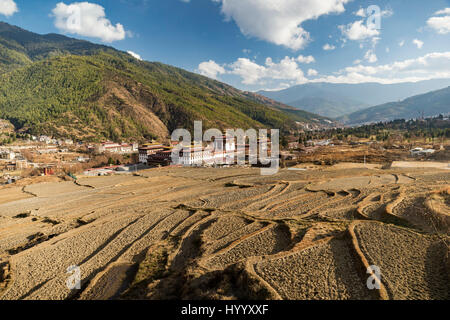 Tashichhoedzong ist ein buddhistisches Kloster und Festung am Nordrand der Stadt Thimpu (Bhutan) Stockfoto