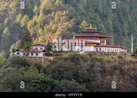 Trashi Yangtse, alte Dongdi Dzong, auf Hügel über Dongdi Chu-Tal Stockfoto