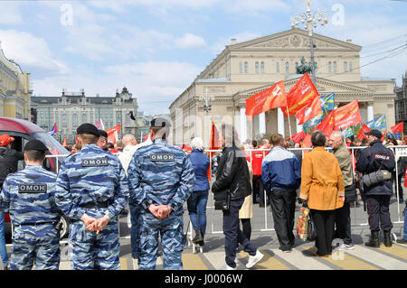 Russische kommunistische Workers' Party Demonstration während einem Tag des Frühlings und der Arbeit. Stockfoto